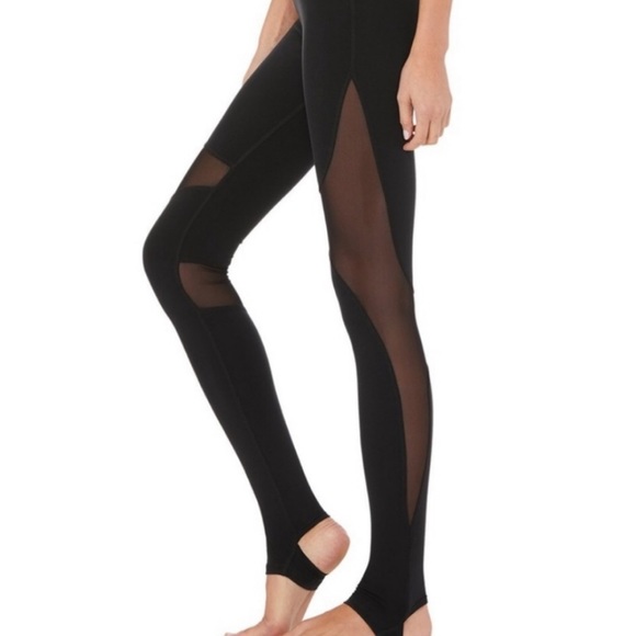 Alo Coast Legging - Picture 2 of 6